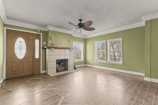 Photo - 1820 Live Oak Ave
