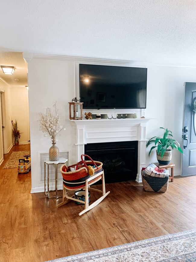 Photo - 178 Westwood Cir