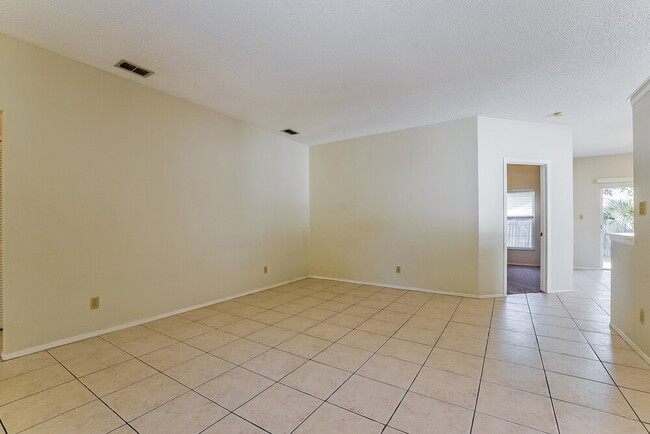 Photo - 1849 Concord Dr