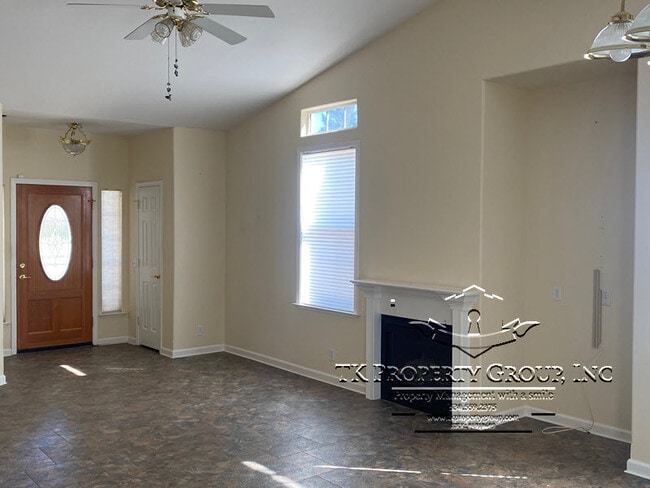 Photo - 108 Scotia Pines Cir