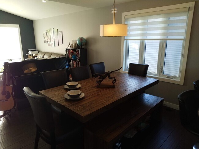 Photo - 166 Cougar Crescent Unit 1