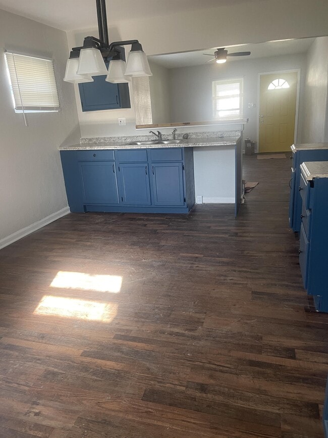 Photo - 2644 Foltz St