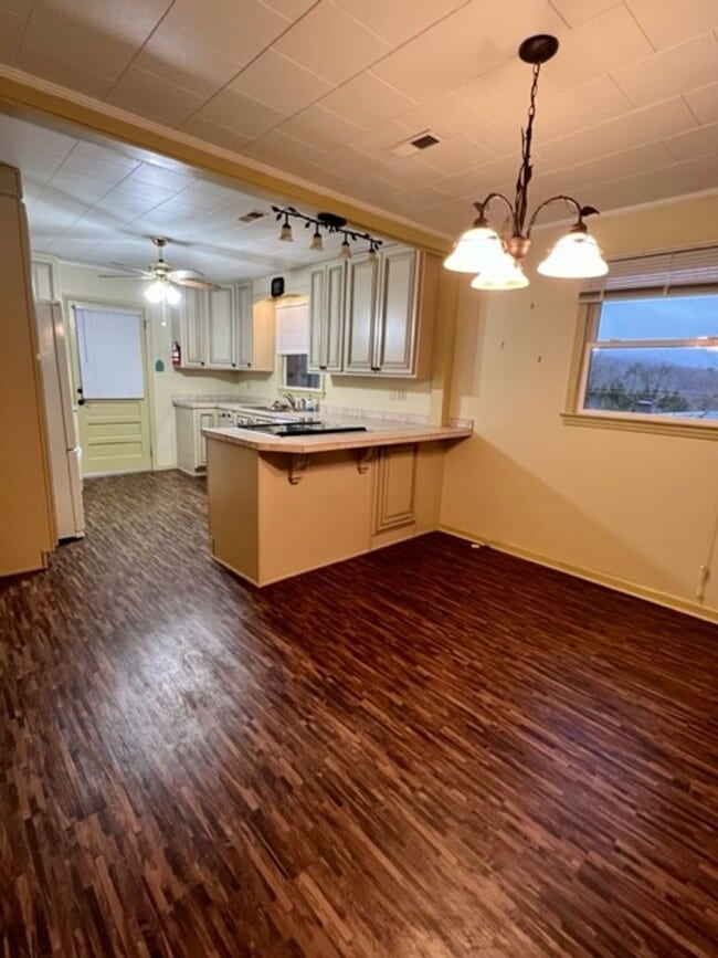 Photo - Black Mountain Rental