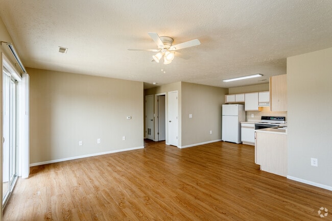 2BR, 1BA - 2.1C