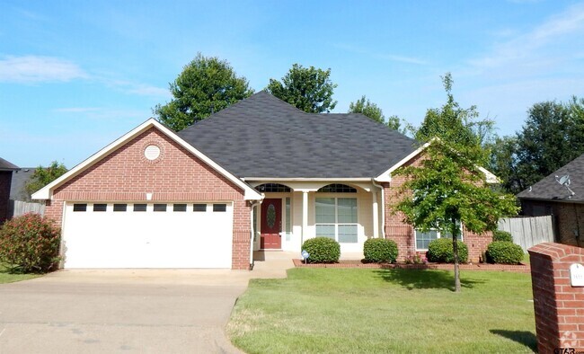 Building Photo - 16554 Beauregard Dr Rental