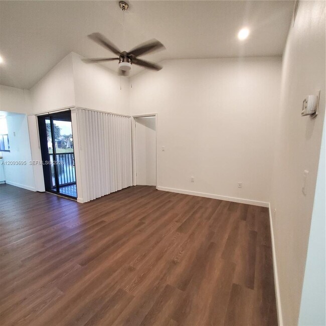1211 S Independence Dr Unit 1211E
