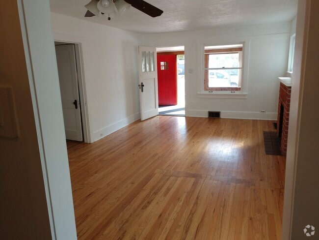 Building Photo - 2235 S FRANKLIN ST Rental