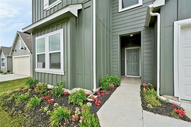 Photo - 313 Merriman Rd