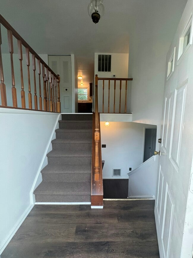 Photo - 6401 Brambleton Rd