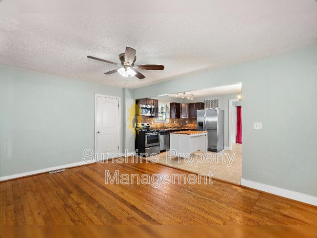 Photo - 5324 Ashby St