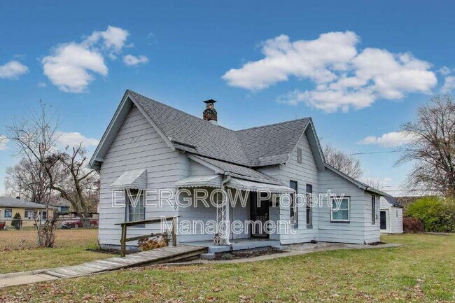 Photo - 2219 Hovey St