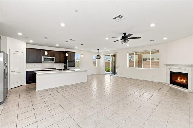 40082 Catania Ct