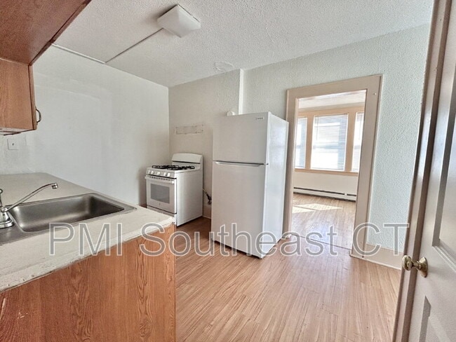 Photo - 92 Truman St Unit Apt 8