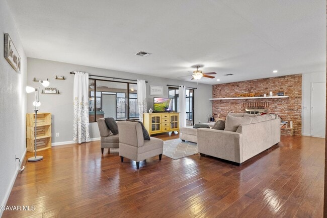 Photo - 42807 Sachs Dr