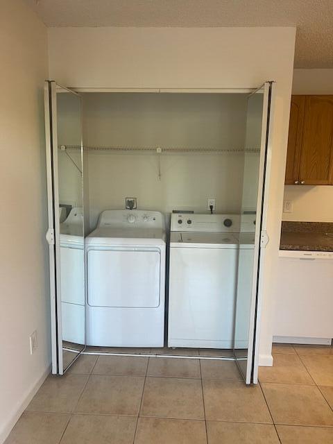 Photo - 641 Executive Center Dr