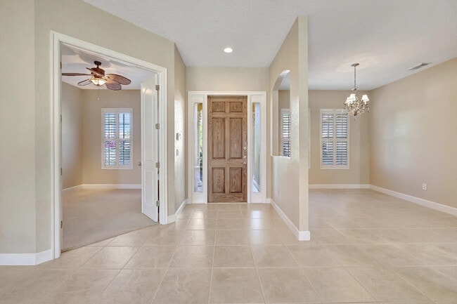 Photo - 827 SW Grand Reserves Blvd