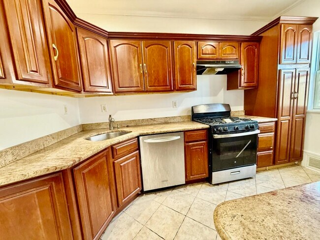 Photo - 204 Olean Ave Unit 2