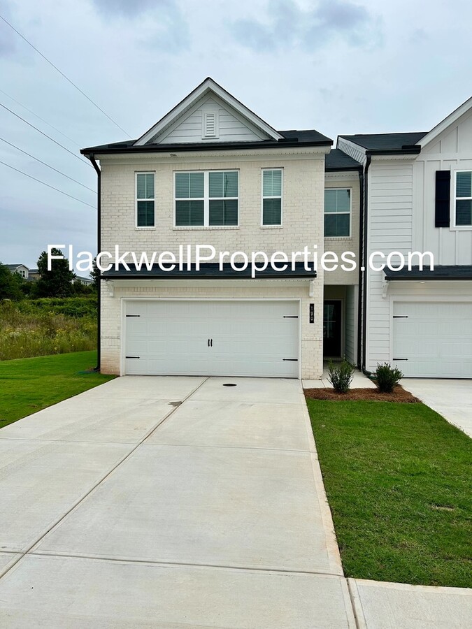 Brand New, End Unit Townhome in Very Conve... - Brand New, End Unit Townhome in Very Conve...