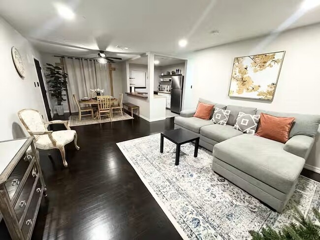 Photo - 4517 NW Cheyenne Ave