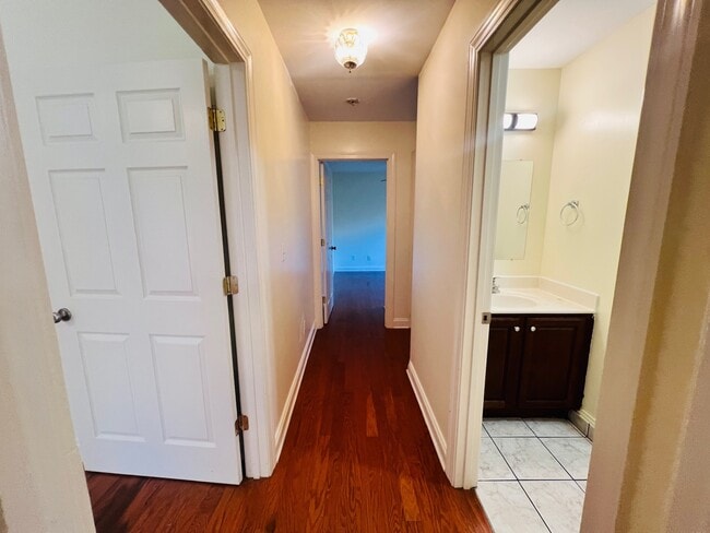 Photo - 2203 Inverness Dr
