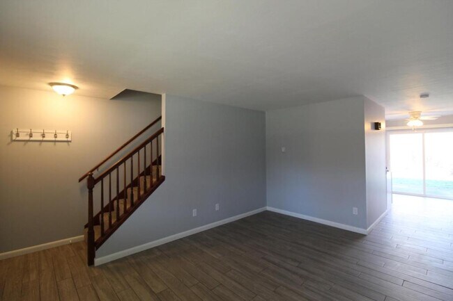 Photo - 708 N Main St