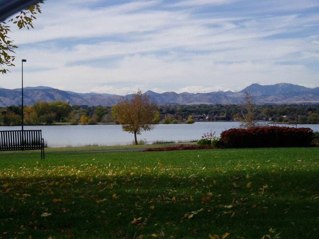 Lago Sloan - 1645 Winona Ct