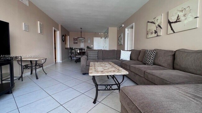 Photo - 5161 Collins Ave Unit 1701