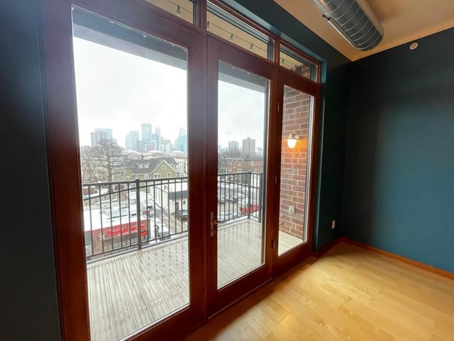 Photo - 15 E Franklin Ave Unit 418