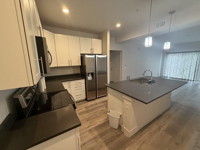 Building Photo - 14936 E Hampden Ave