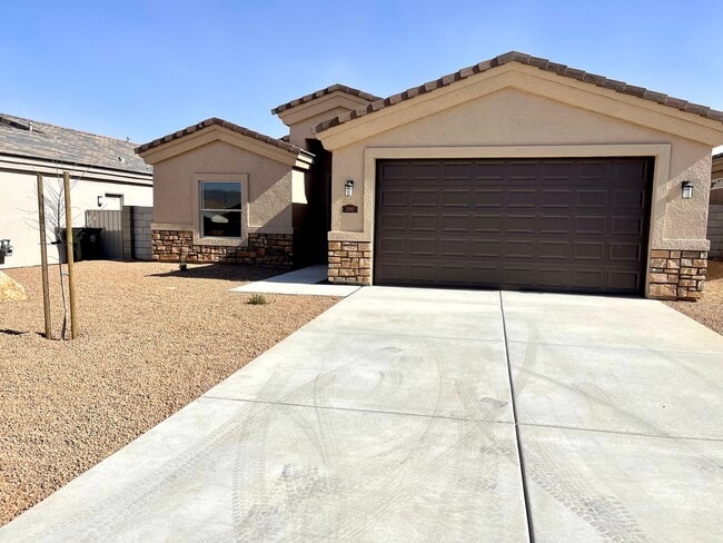 Photo - Beautiful 3 Bedroom 2 Bathroom Home!