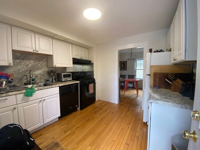 Photo - 16 Stonecleve Rd