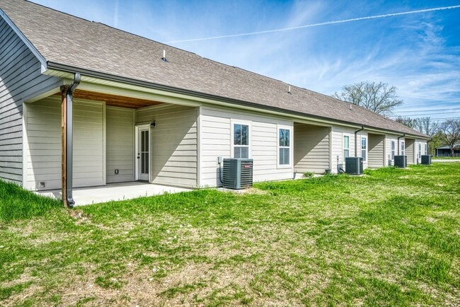 Photo - 214 Baylor Ct