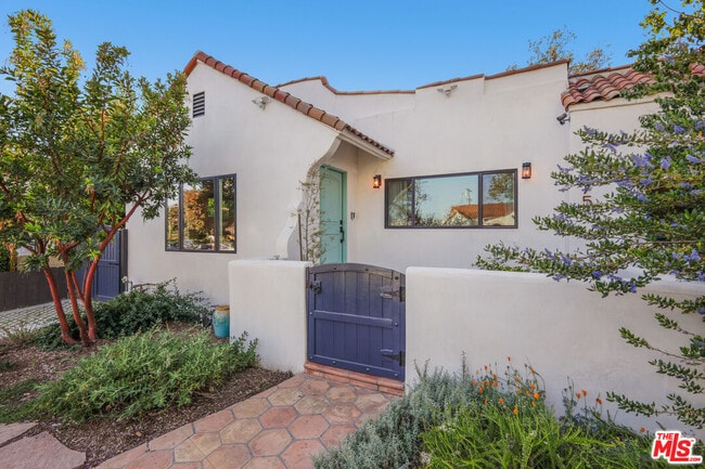 Photo - 1275 S Sycamore Ave