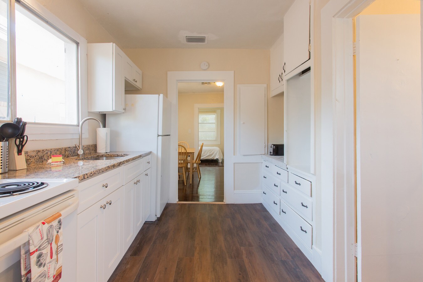 Kitchen - 545 2nd St N Apartment