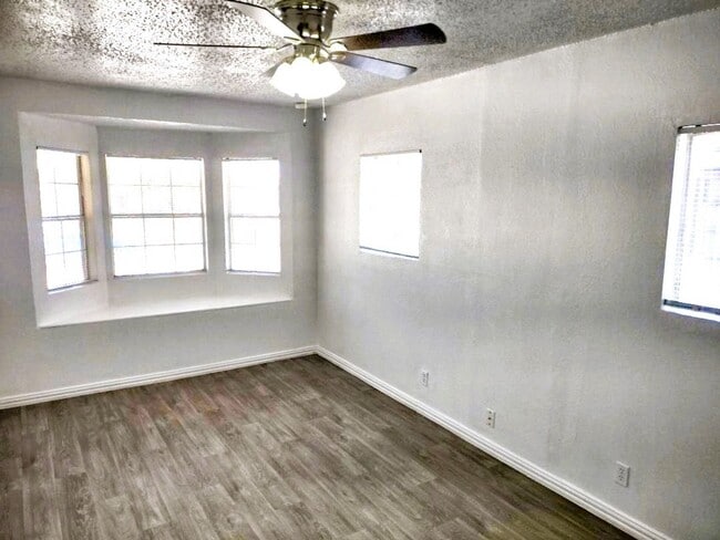 Photo - 5120 Antonio Ave