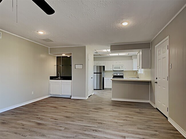 Photo - 3310 Hampton Dr