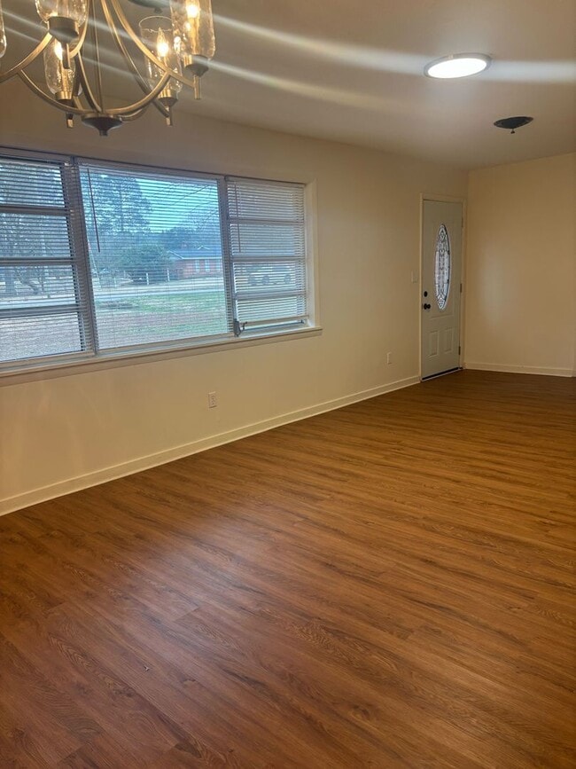 Photo - Great 4 bed 2 bath home located in Canton