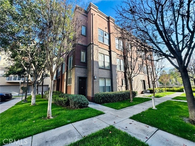 Building Photo - 1138 Chaffee St Rental