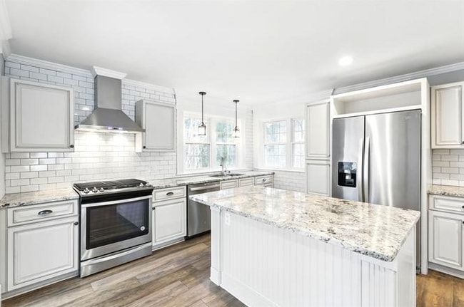 Photo - 56 Tallyho Dr