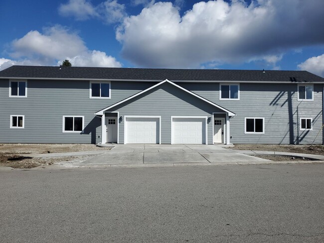 Building Photo - Newer Build