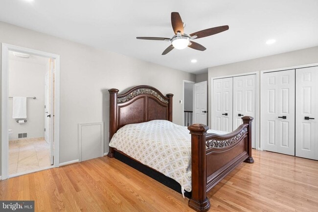 Photo - 19 Saddleview Ct