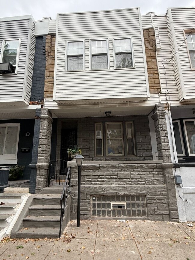Building Photo - 26th & Tasker-RED HOT Grays Ferry-South Ph... Rental