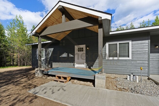 Photo - 2 Bedroom 1 Bathroom Home with a Single Car Garage Available in Blanchard!