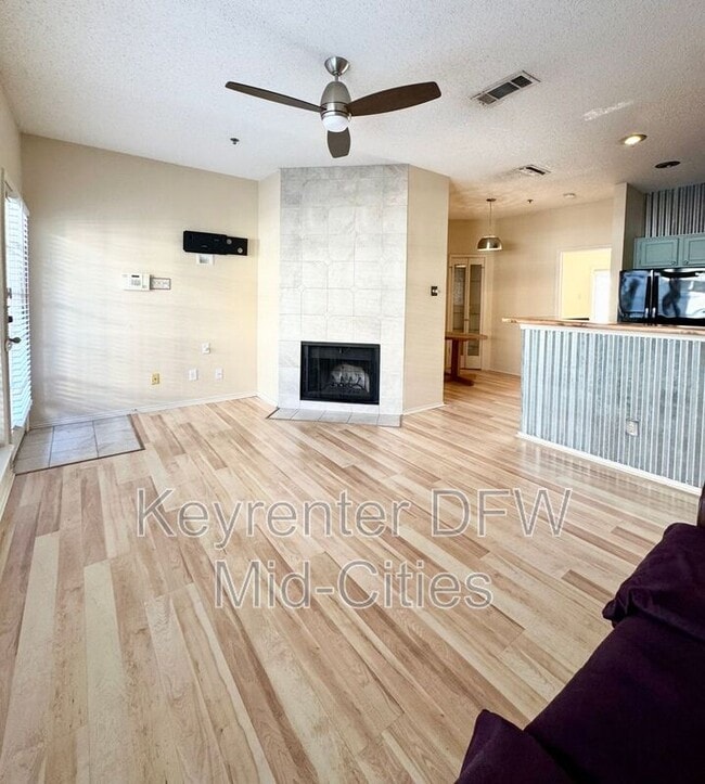 Photo - 4800 W Lovers Ln