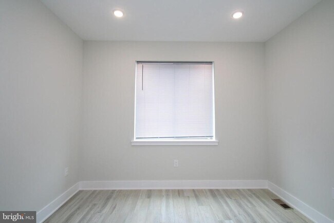 Photo - 3718 Haverford Ave Unit 2R