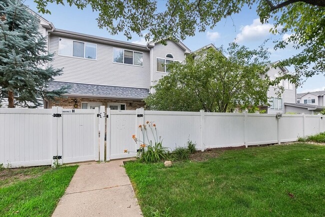 Building Photo - 441 Park Ridge Ln Unit G