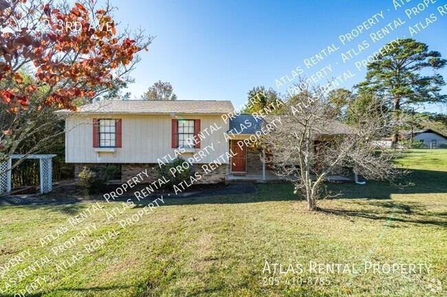 Building Photo - Newly Renovated Home in a Gorgeous Neighbo...