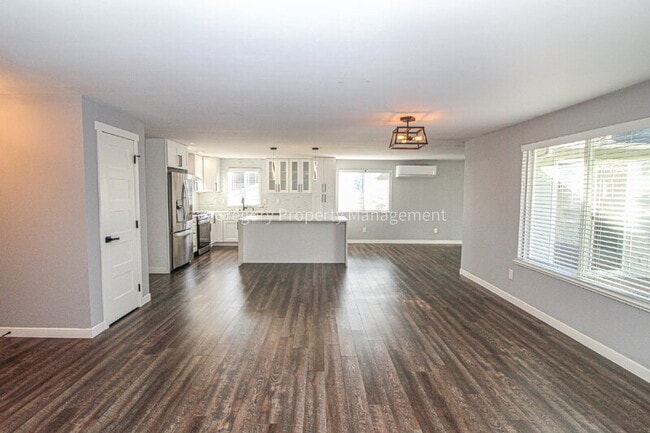 Photo - 114 75th St SW