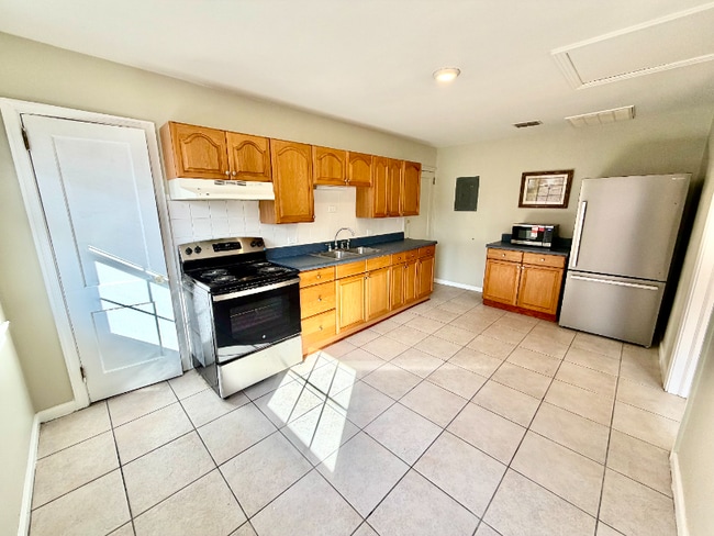 Photo - 1843 Hubbard St Unit 1839