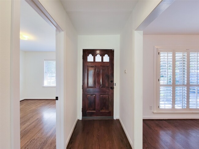 Photo - 9506 Vogue Ln